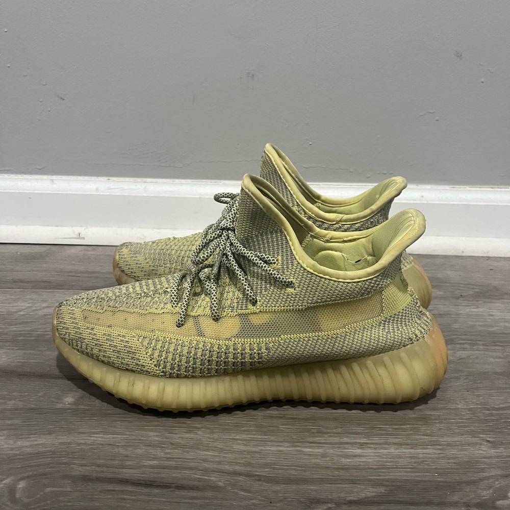Mens Adidas Yeezy Boost 350 V2 Antilia size 10